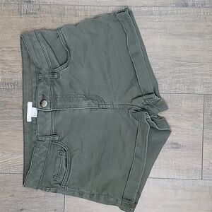 H&M Green Shorts 6